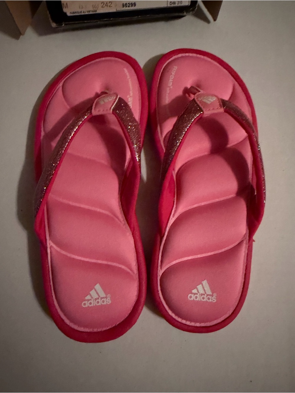#195 adidas Kids Pink Padded Glitter Strap Flip-Flops